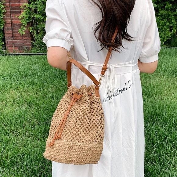 Women's Woven Straw Bucket Drawstring Tote Handbag, Light Brown or Beige - Picture 10 of 12